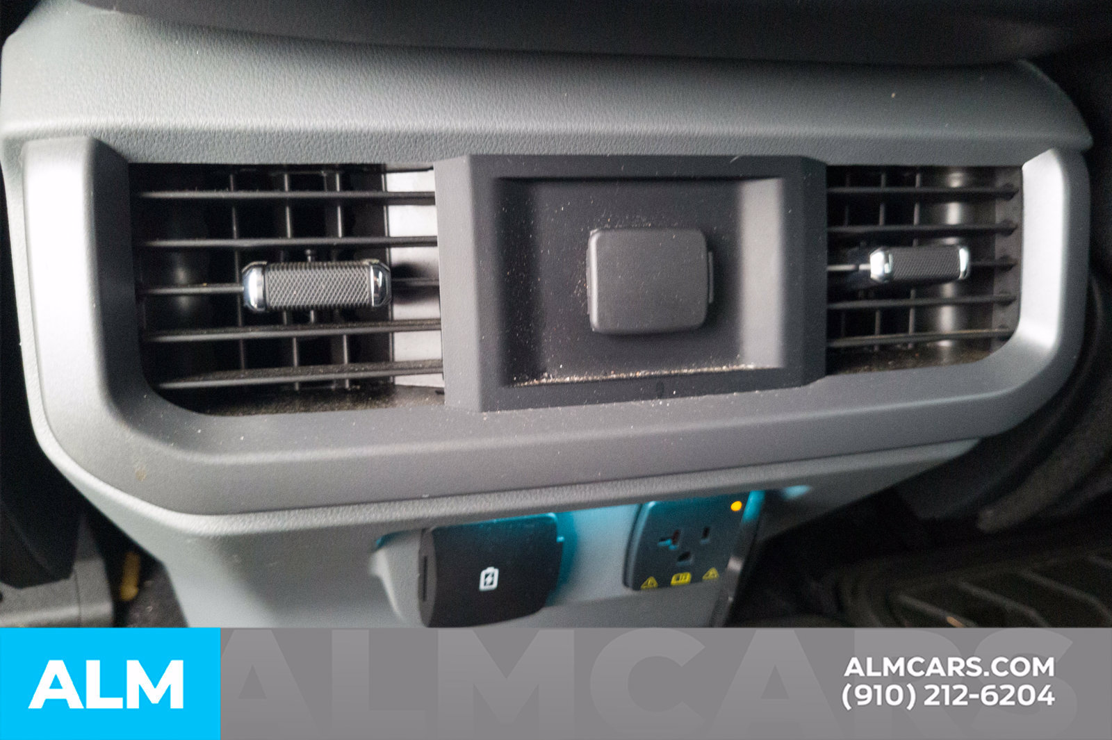 Used 2023 Ford F150 Lightning XLT AWD/4WD image 28