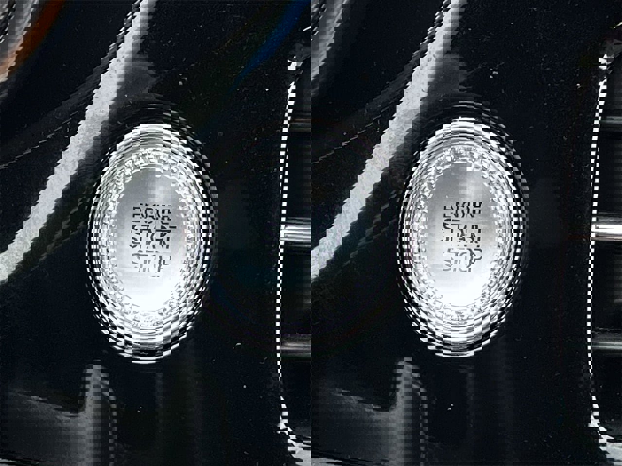 Used 2025 Genesis G70 2.5T image 19