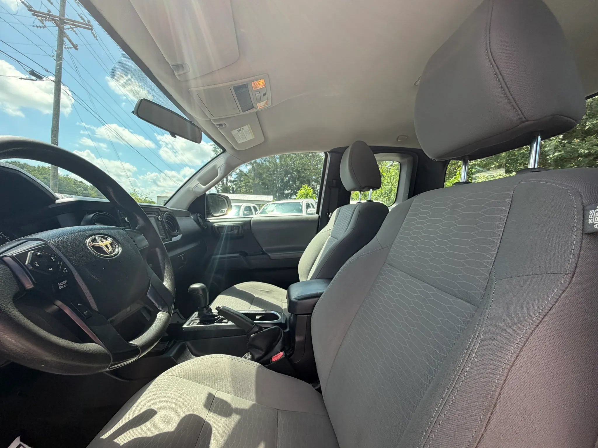 Used 2016 Toyota Tacoma SR RWD image 14