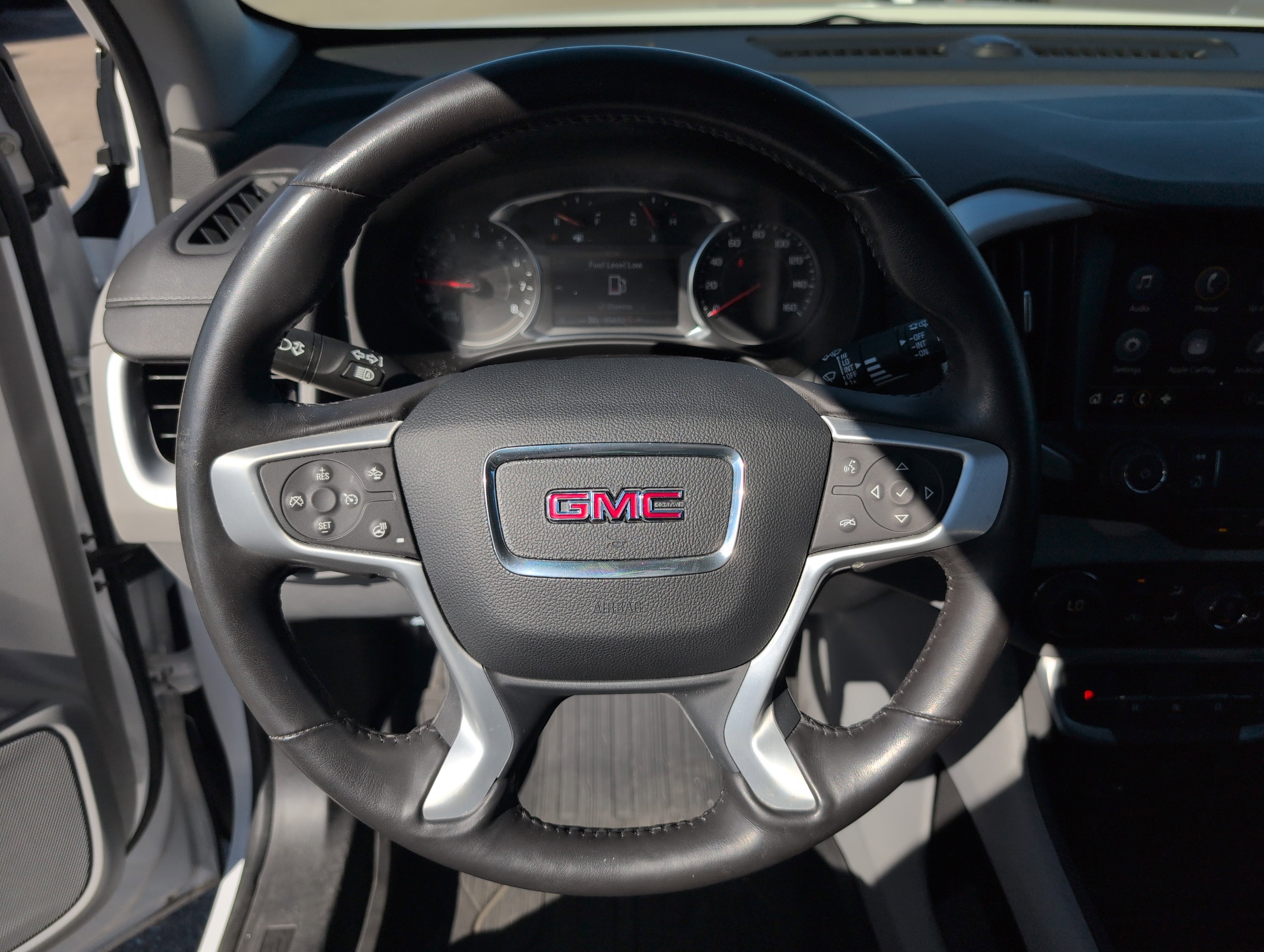 Used 2022 GMC Terrain SLT w/ LPO, Floor Liner Package image 20