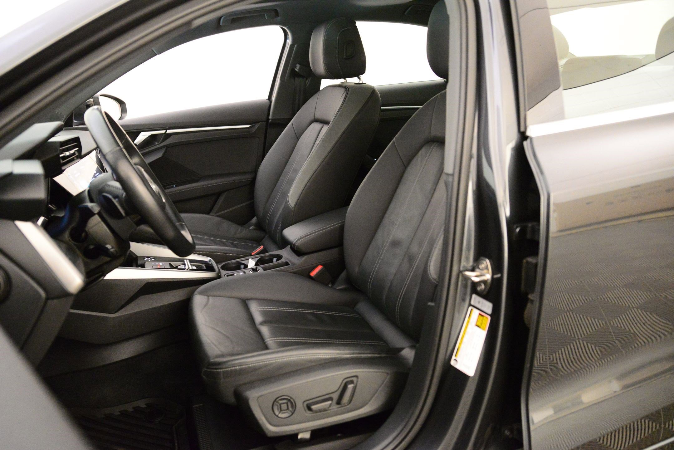 Used 2023 Audi A3 2.0T Premium w/ Convenience Package image 5