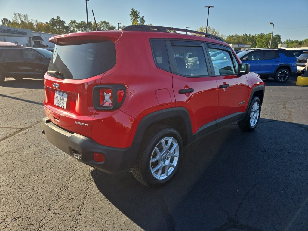 Used 2020 Jeep Renegade Sport w/ Sport Appearance Group AWD/4WD image 4
