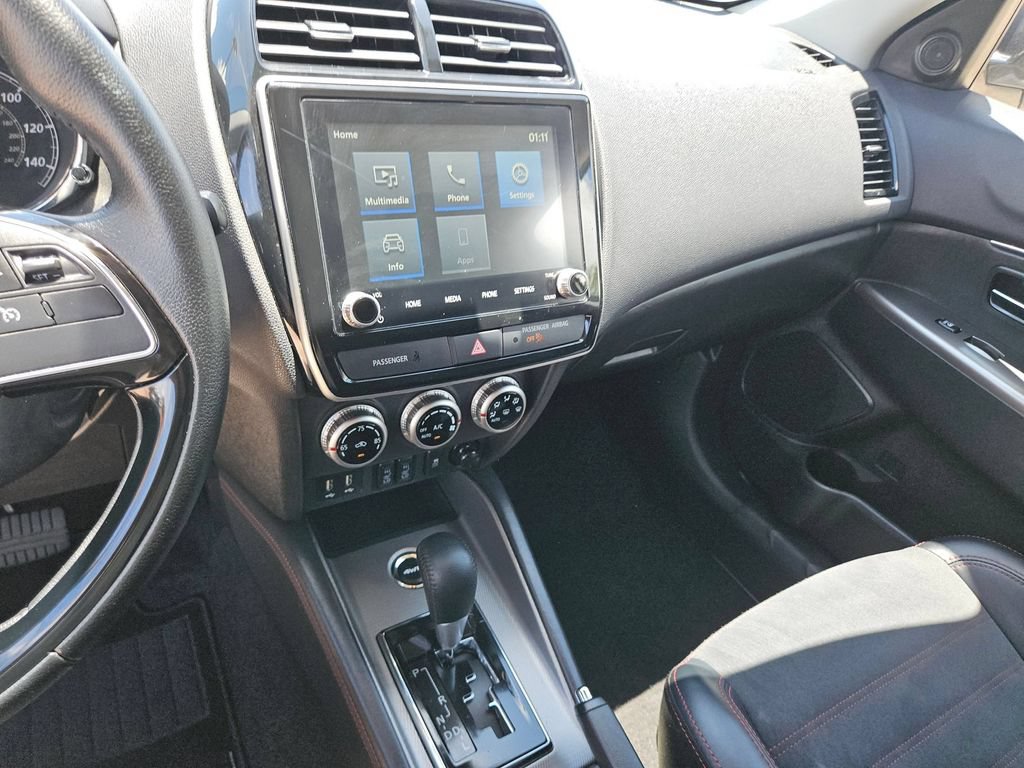 Used 2025 Mitsubishi Outlander Sport SE AWD/4WD image 19