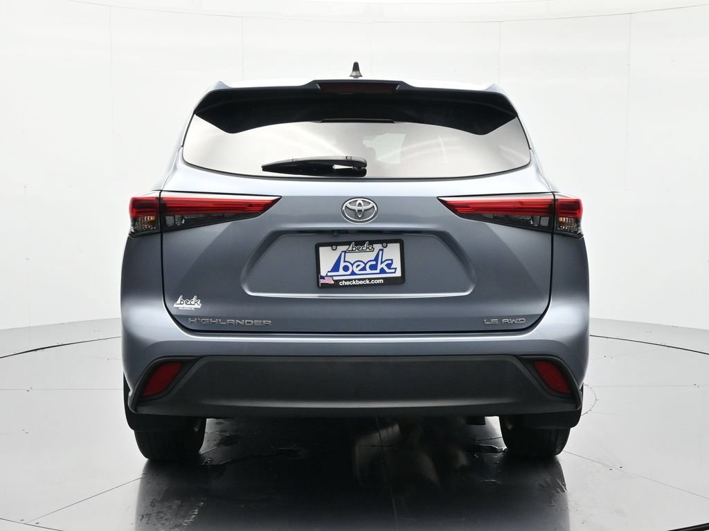 Used 2023 Toyota Highlander LE AWD/4WD image 6