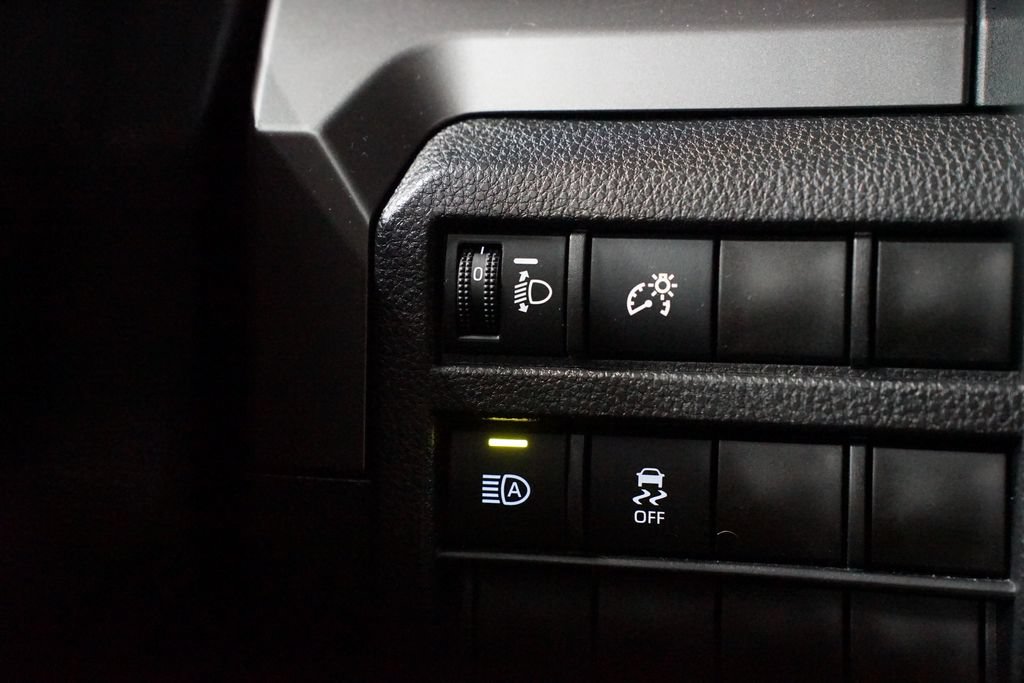Certified 2025 Toyota Tacoma TRD Sport AWD/4WD image 25