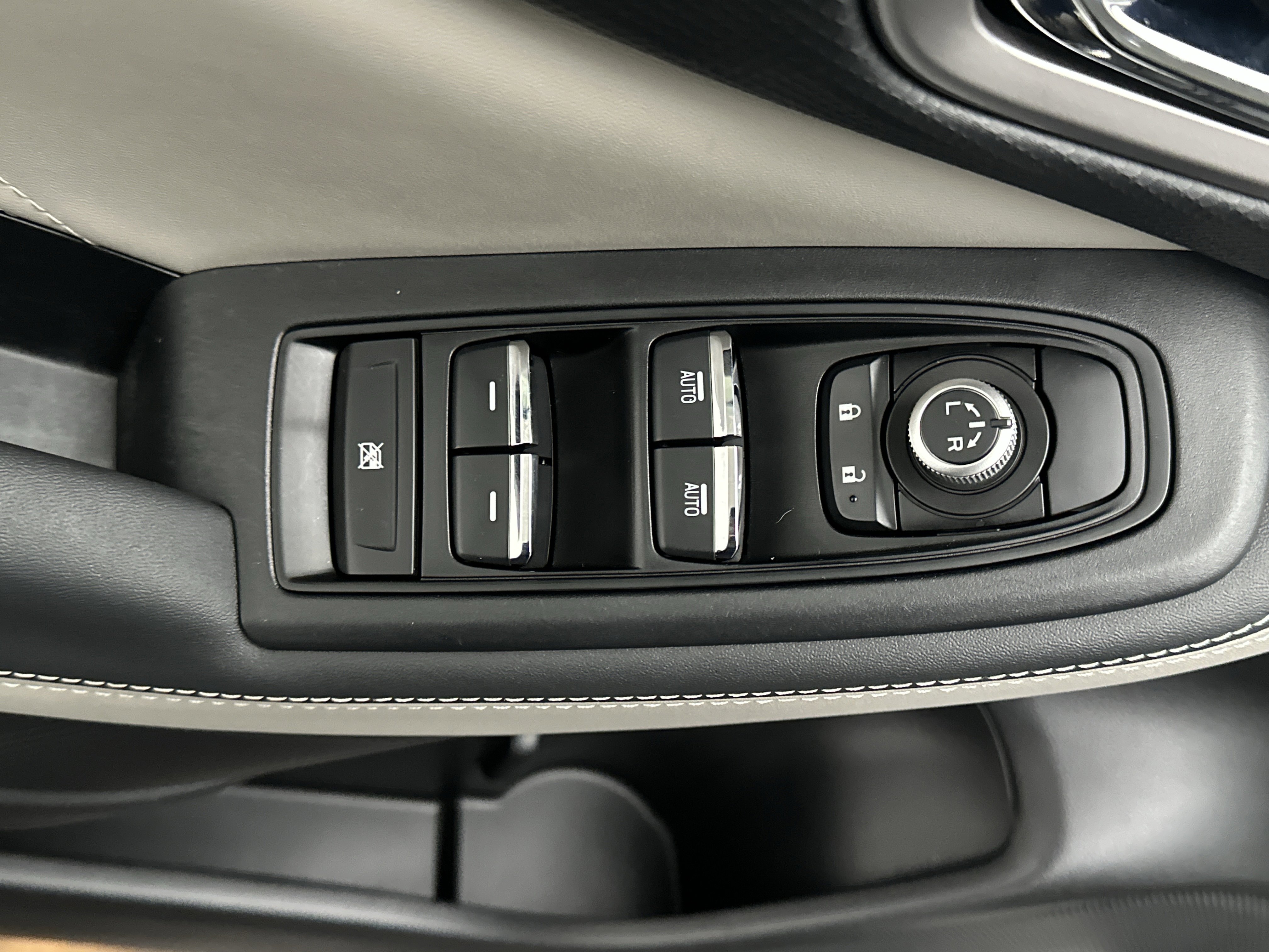 Used 2022 Subaru Forester Limited image 19