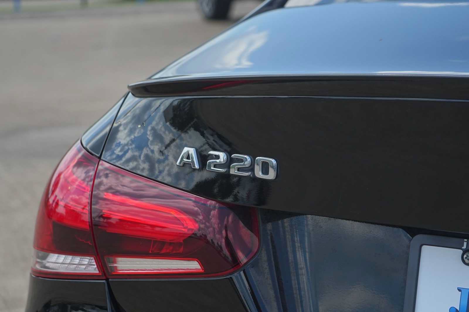 Used 2021 Mercedes-Benz A 220 image 8