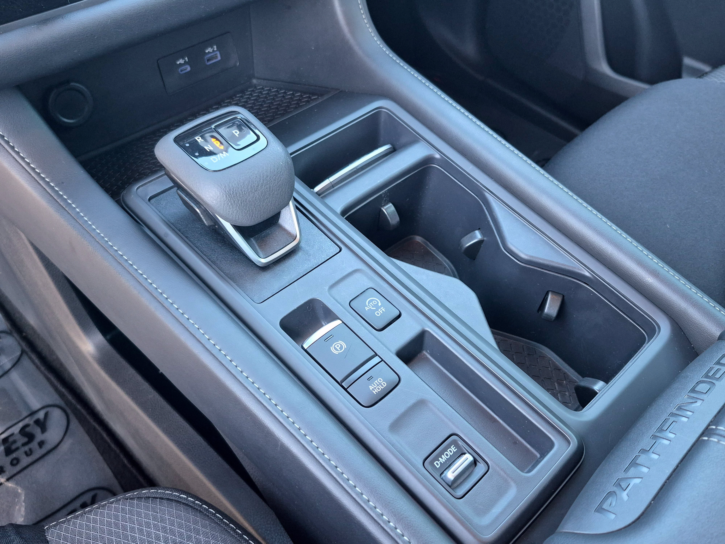 Certified 2025 Nissan Pathfinder S FWD image 30