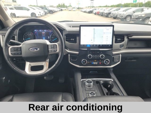 Used 2024 Ford Expedition XLT AWD/4WD image 4