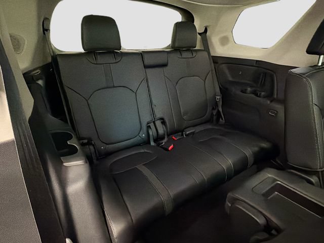 Used 2025 Honda Pilot Touring image 23