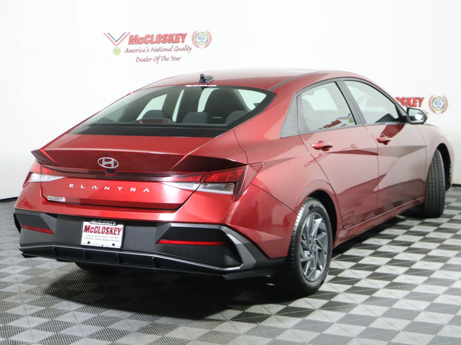 Used 2024 Hyundai Elantra SEL FWD image 5