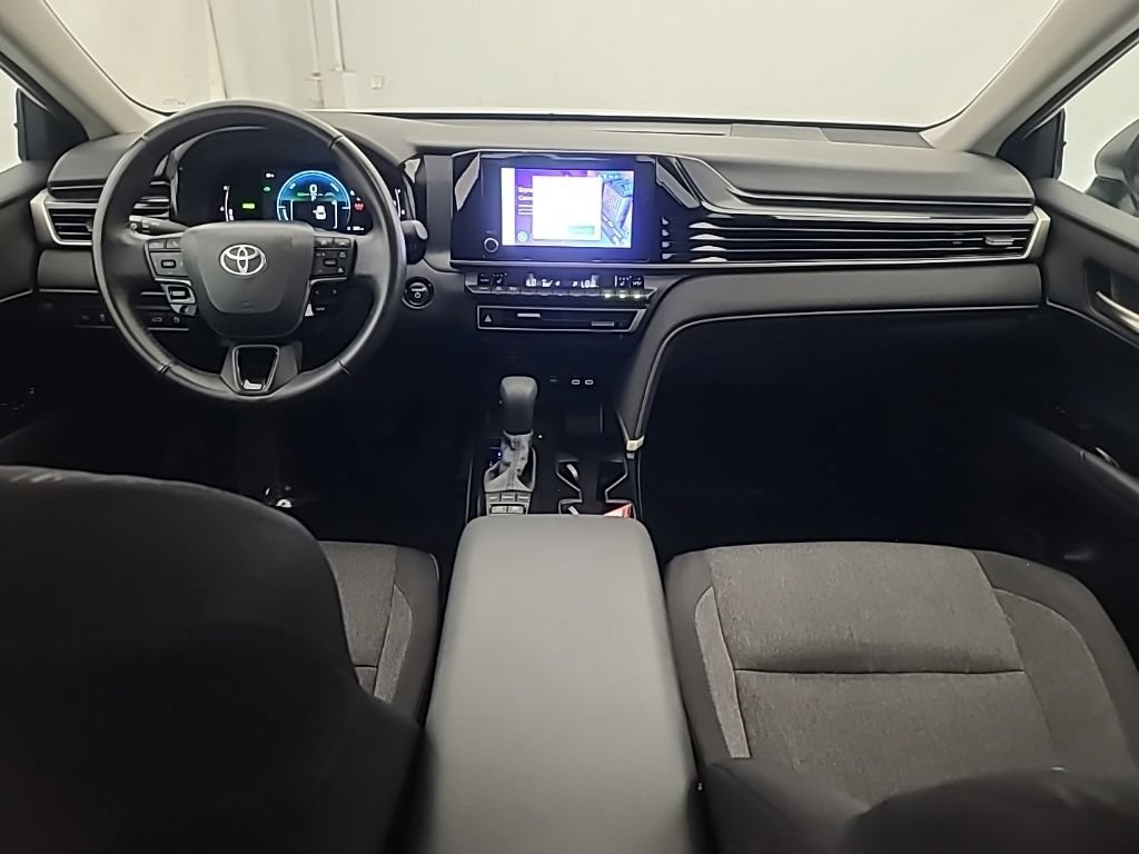 Used 2025 Toyota Camry LE AWD/4WD image 21