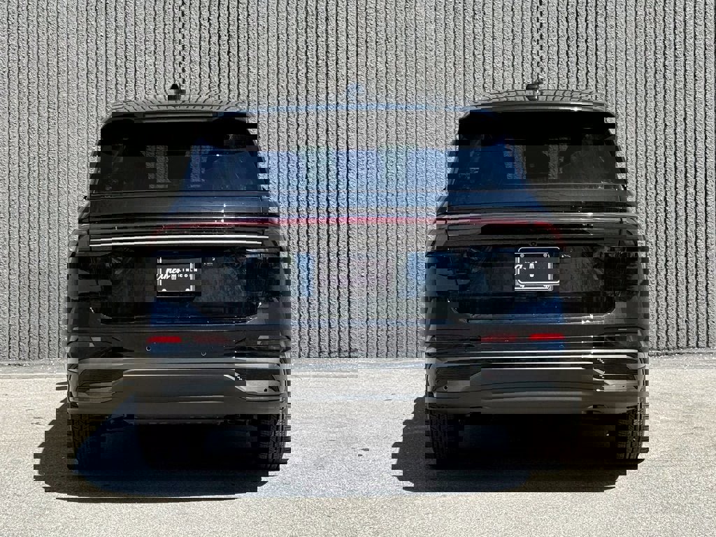 New 2025 Lincoln Nautilus Premier w/ Equipment Group 102A image 4