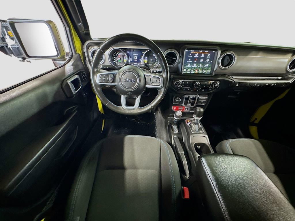 Used 2023 Jeep Wrangler Unlimited Rubicon 4xe w/ Cold Weather Group AWD/4WD image 15