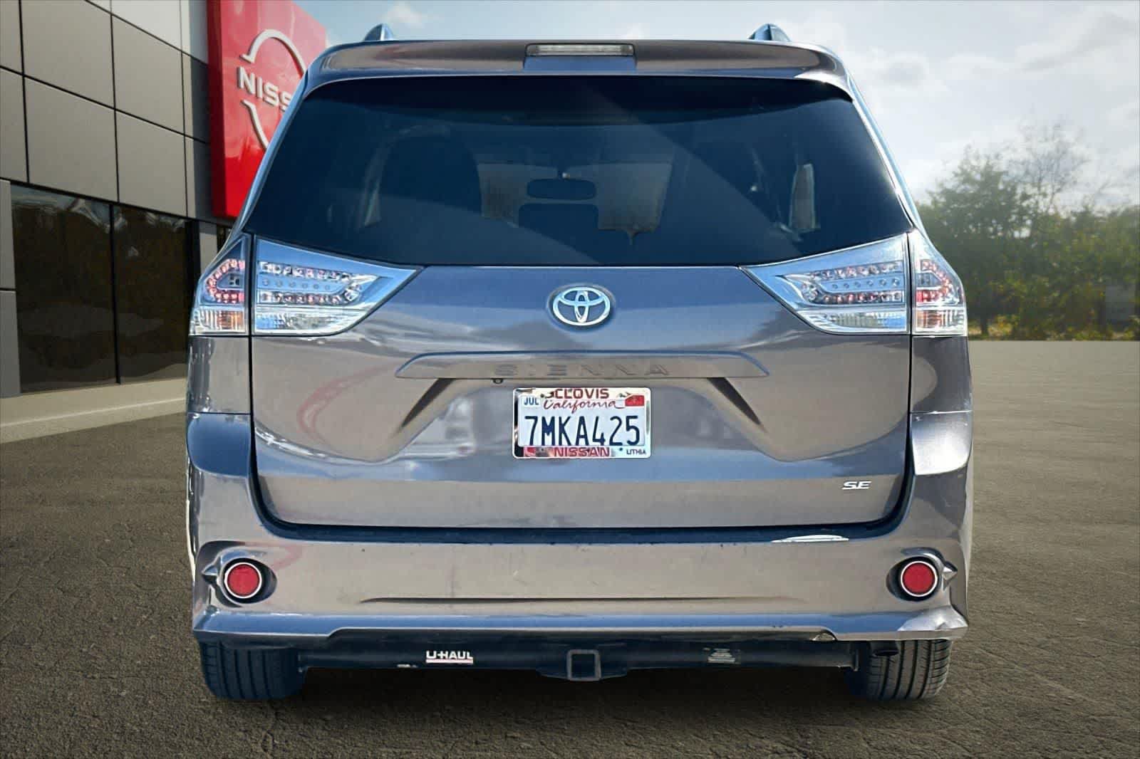 Used 2015 Toyota Sienna SE w/ SE Preferred Package FWD image 8