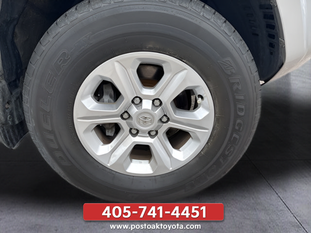 Used 2022 Toyota 4Runner SR5 AWD/4WD image 26