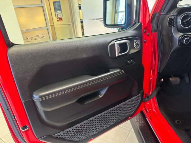 Used 2021 Jeep Wrangler Unlimited Sahara AWD/4WD image 13