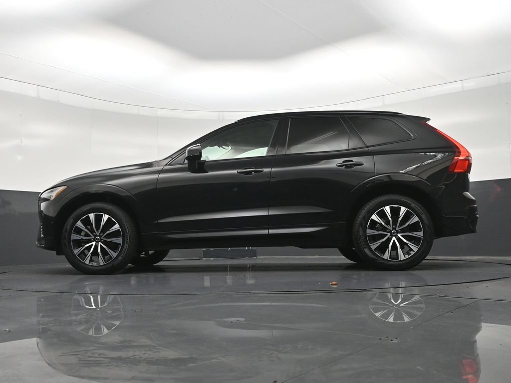 Certified 2024 Volvo XC60 B5 Plus AWD/4WD image 23