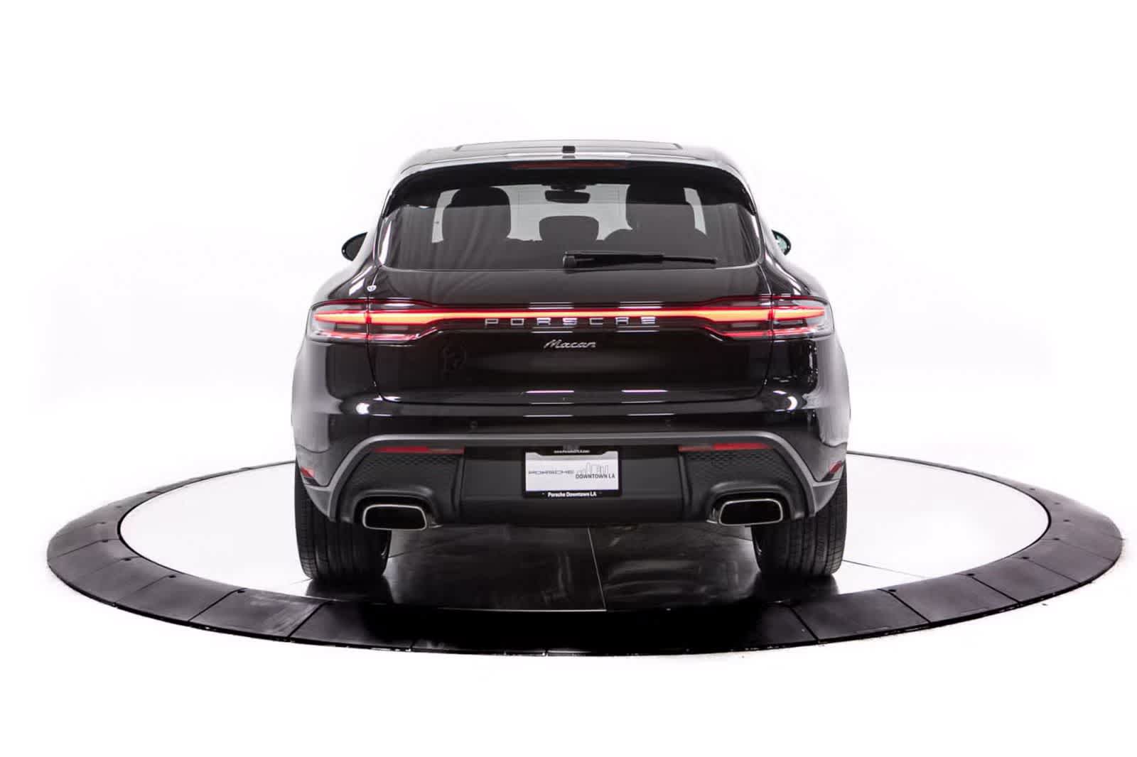 Used 2026 Porsche Macan AWD/4WD image 6