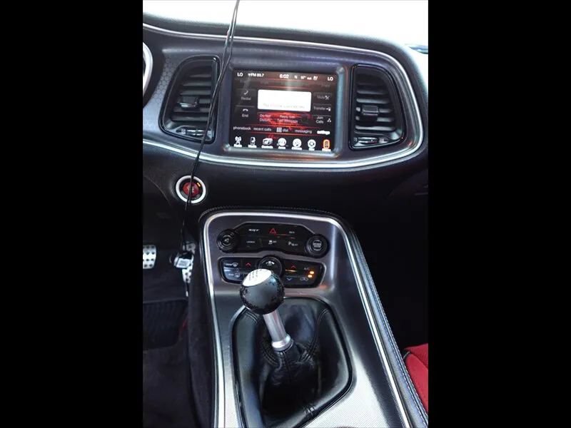 Used 2016 Dodge Challenger SRT RWD image 19