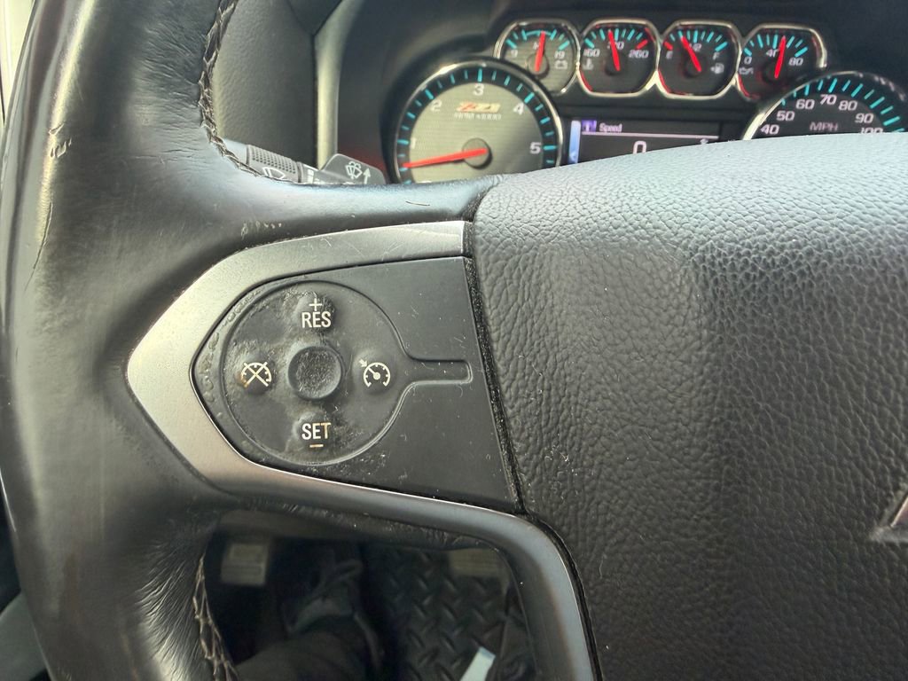 Used 2018 Chevrolet Silverado 1500 LT w/ Midnight Edition image 18