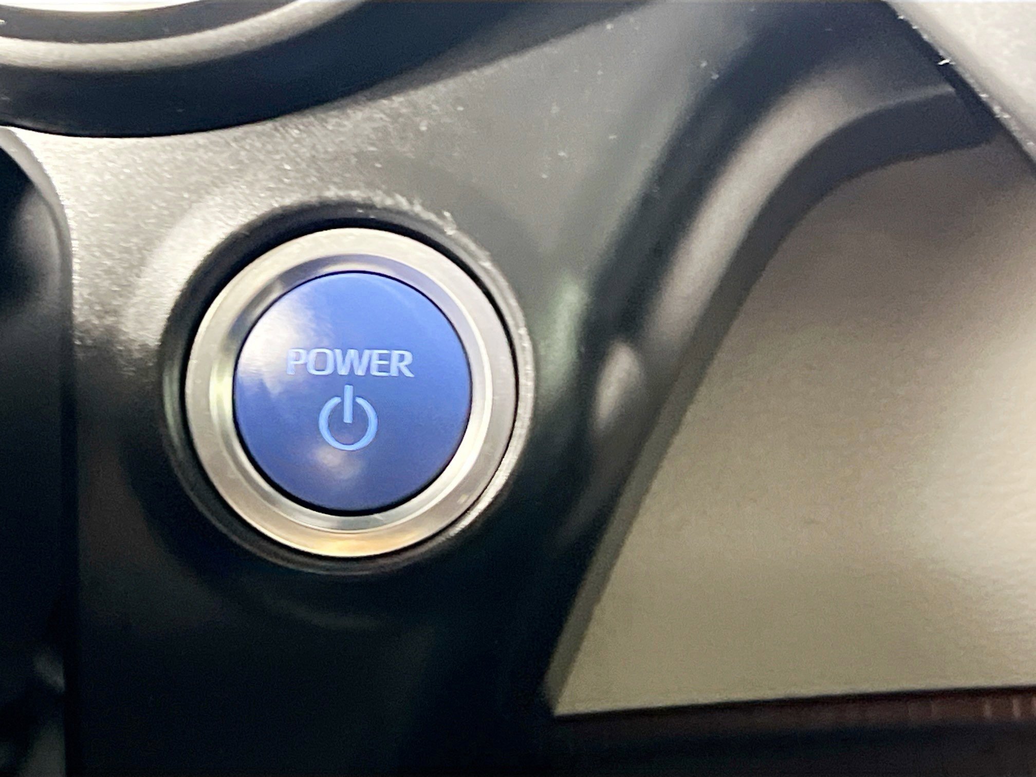 Used 2024 Toyota Sienna XLE FWD image 24