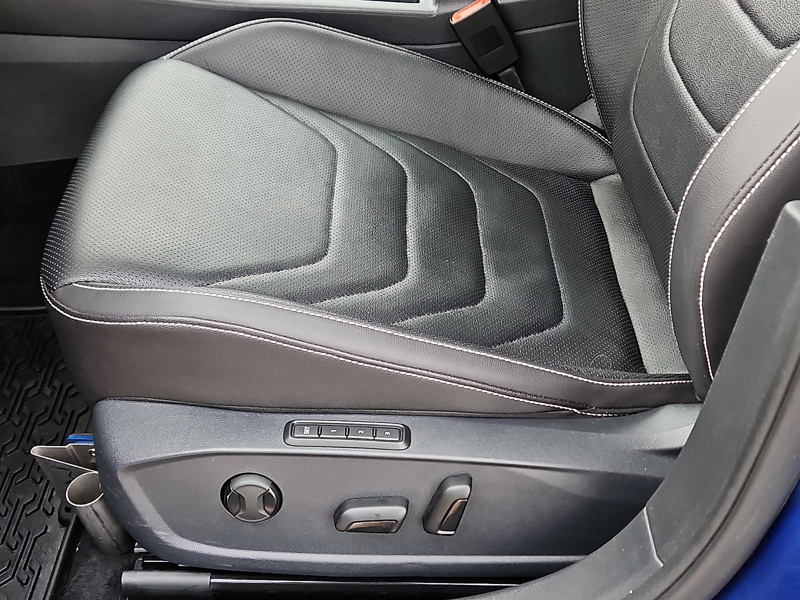 Certified 2024 Volkswagen Jetta SEL image 12