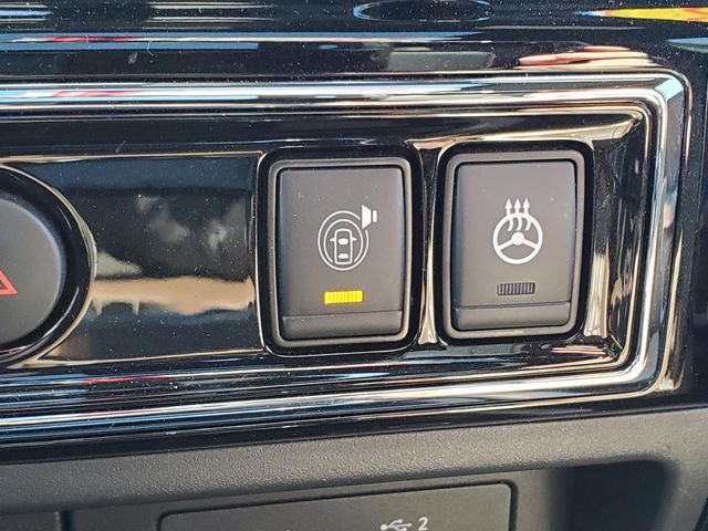 Used 2024 Nissan Titan Platinum Reserve w/ Moonroof Package image 25