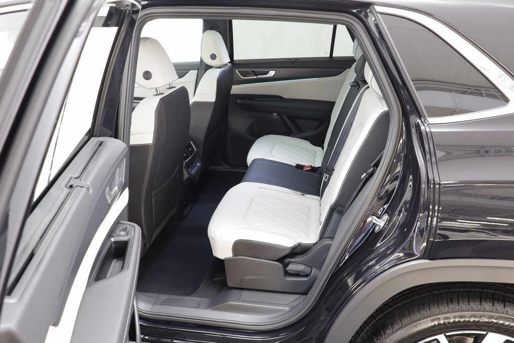 New 2026 Volkswagen Atlas Cross Sport SEL Premium R-Line image 15