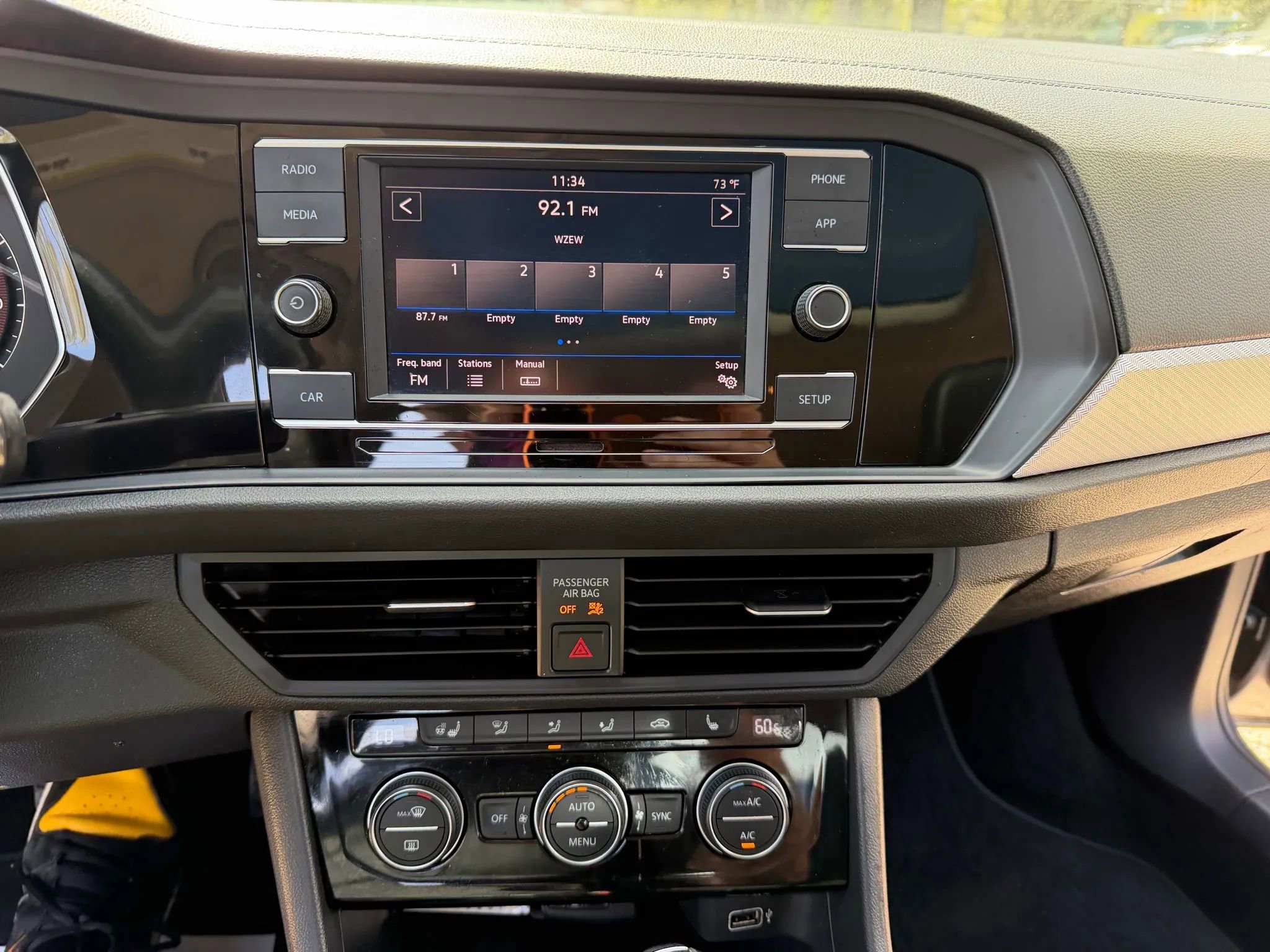 Used 2019 Volkswagen Jetta SE image 18