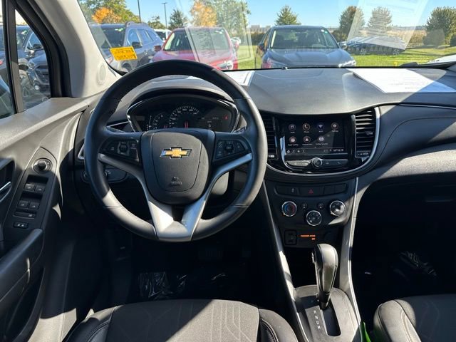 Used 2021 Chevrolet Trax LT w/ Redline Edition image 11