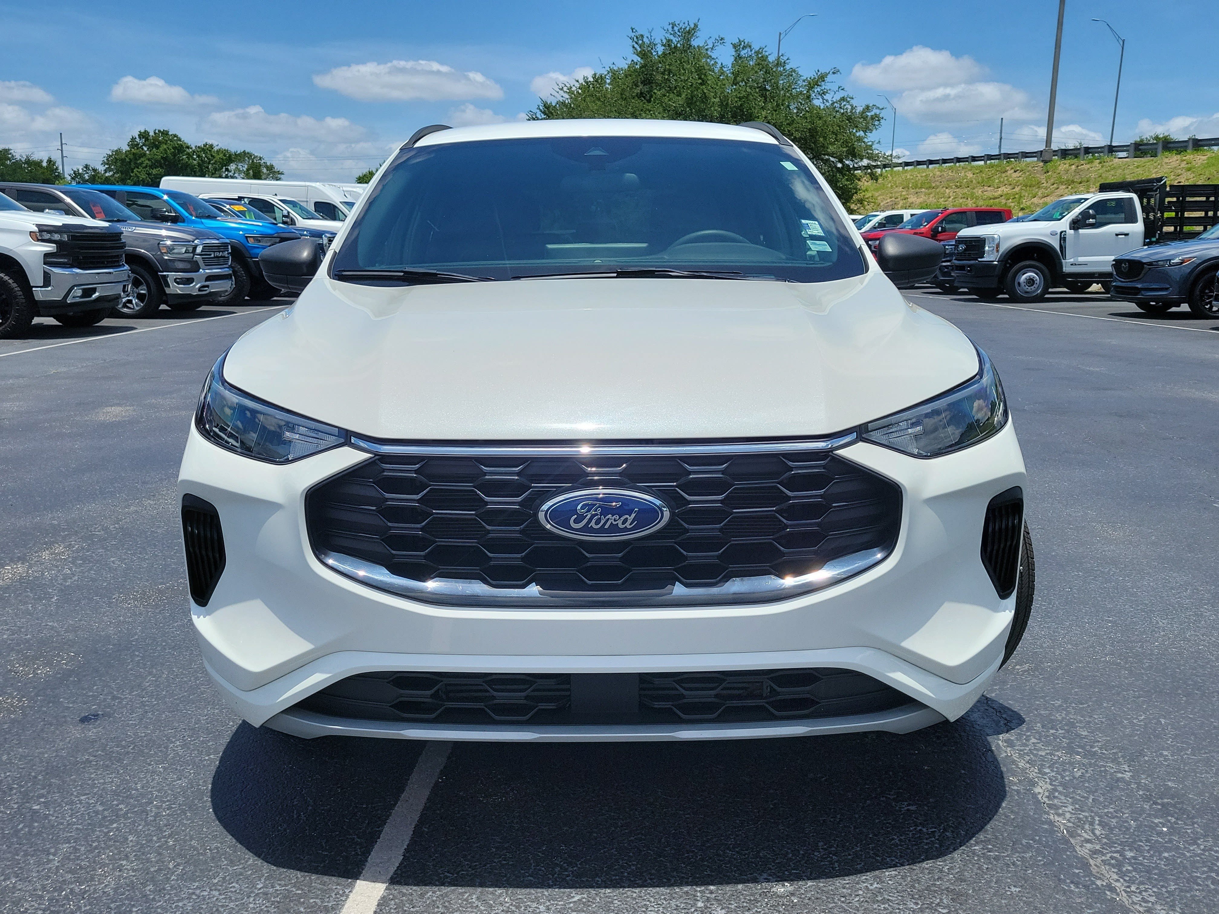 Certified 2023 Ford Escape ST-Line w/ Tech Pack #1 FWD image 2