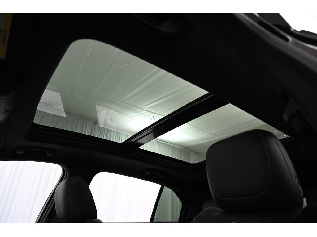 Used 2024 Cadillac XT4 Premium Luxury image 35