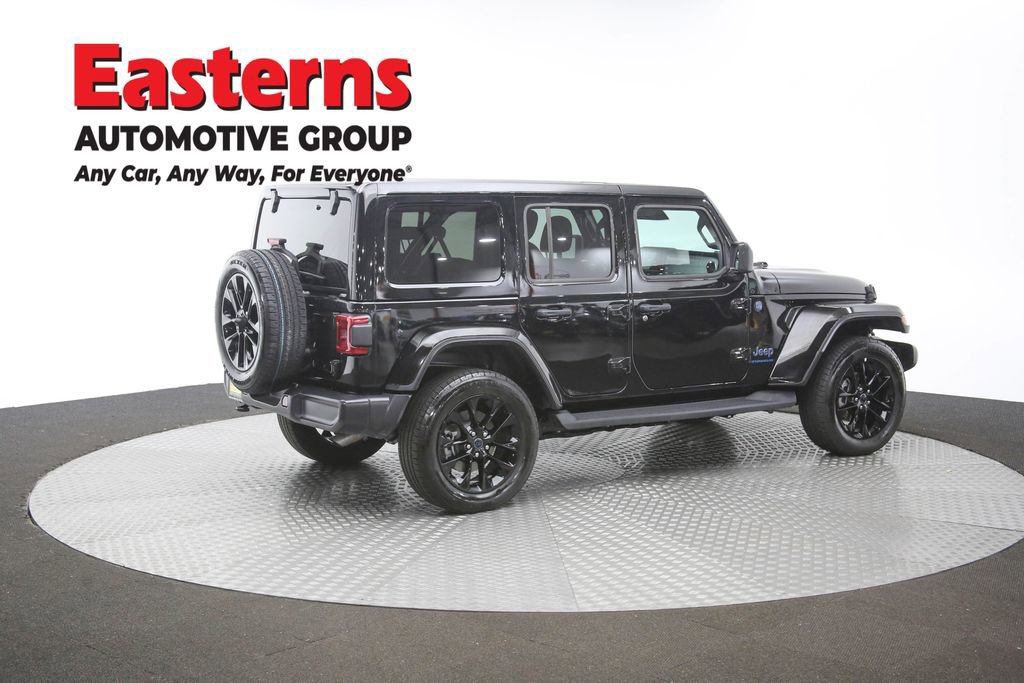 Used 2025 Jeep Wrangler Unlimited Sahara AWD/4WD image 38