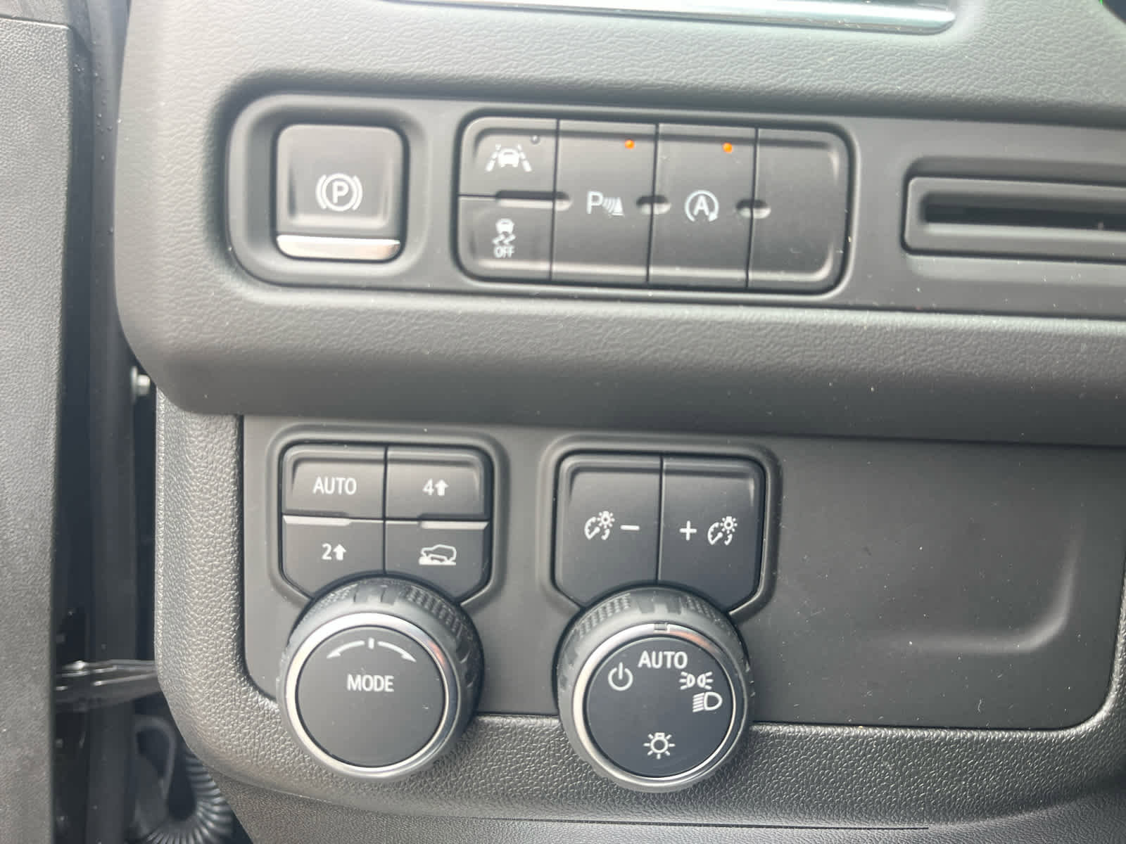 Used 2024 Chevrolet Tahoe LT image 14