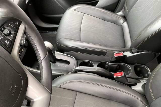 Used 2022 Chevrolet Trax LT w/ LT Convenience Package FWD image 13