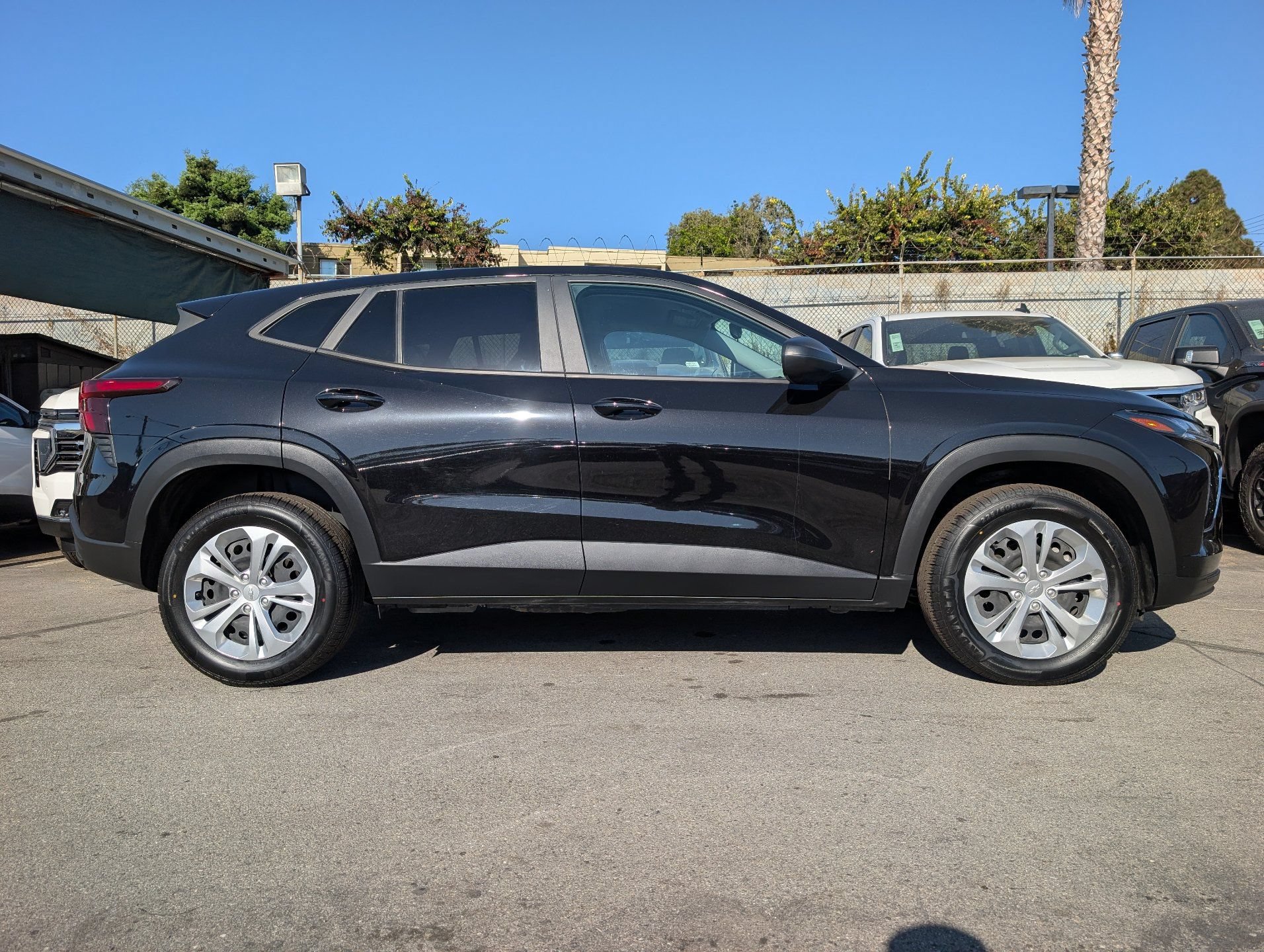 Certified 2024 Chevrolet Trax LS FWD image 7
