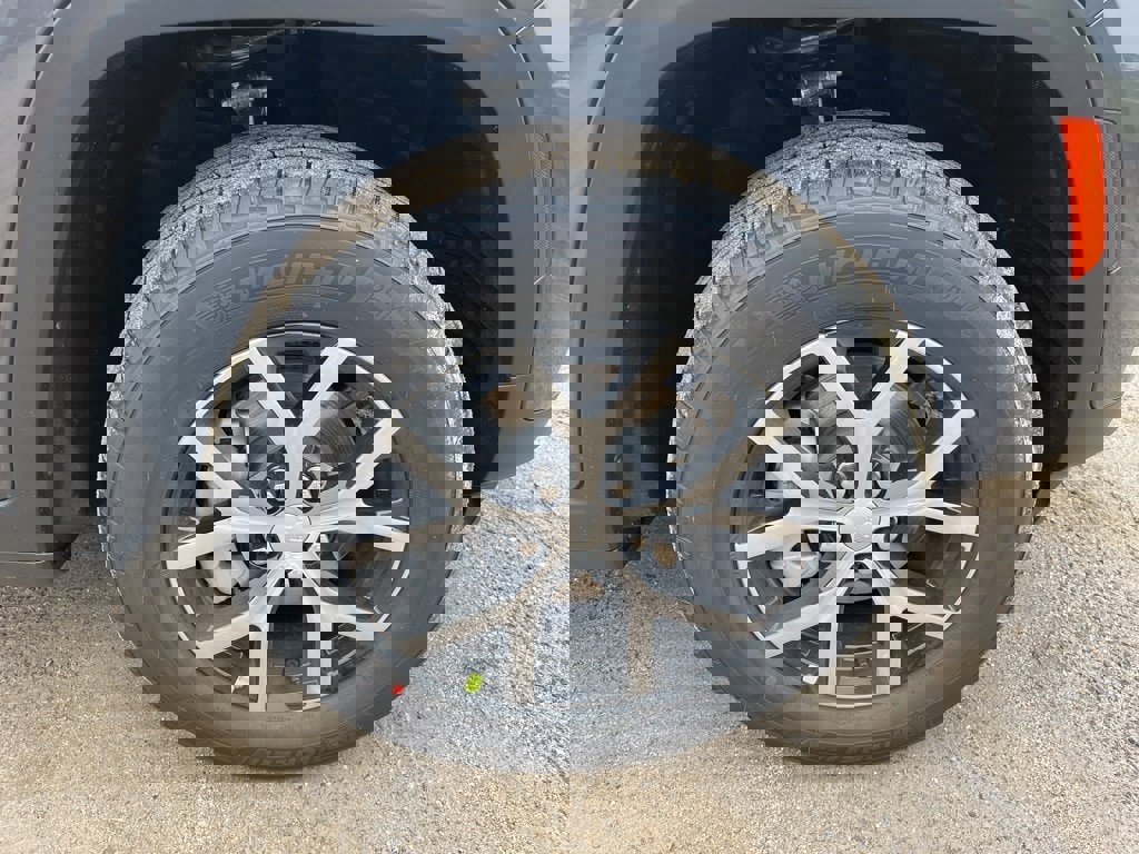 New 2025 Jeep Grand Cherokee Limited image 9