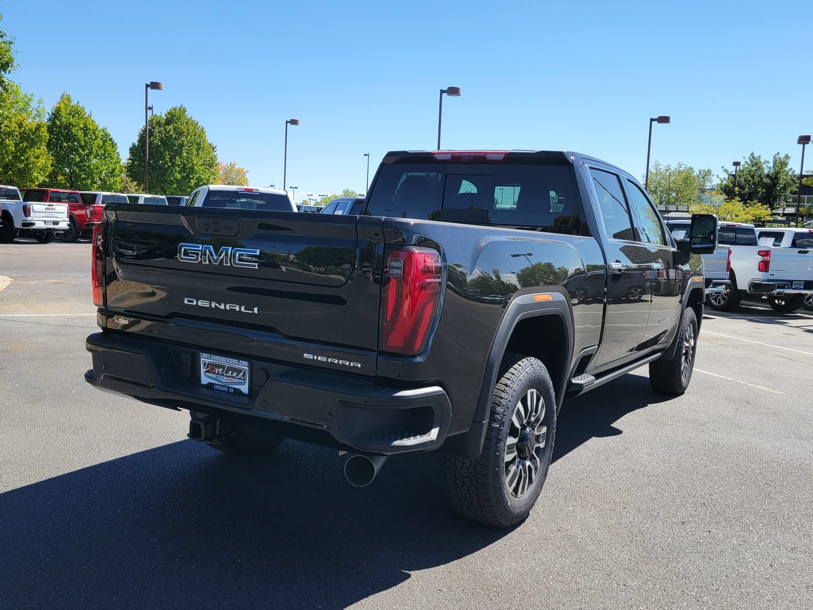 New 2026 GMC Sierra 3500 Denali Ultimate AWD/4WD image 3