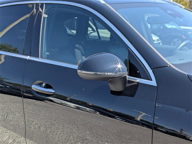 Used 2025 Mercedes-Benz GLC 300 image 13