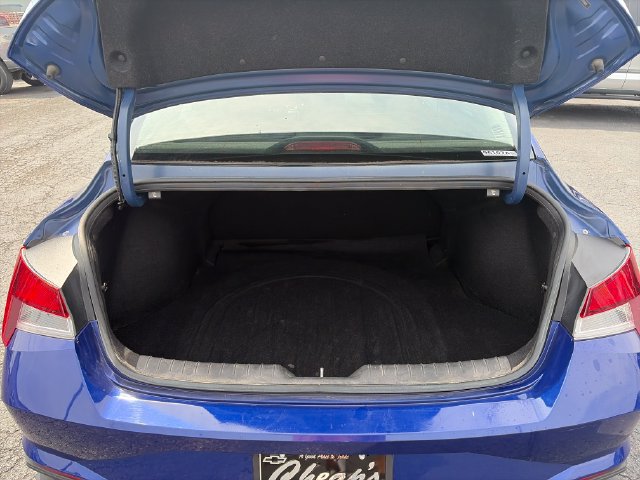 Used 2023 Hyundai Elantra SEL w/ Convenience Package FWD image 21