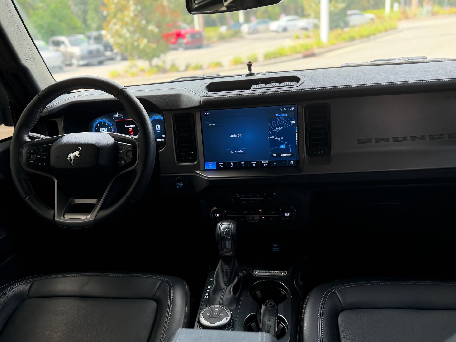 Used 2025 Ford Bronco Outer Banks AWD/4WD image 7