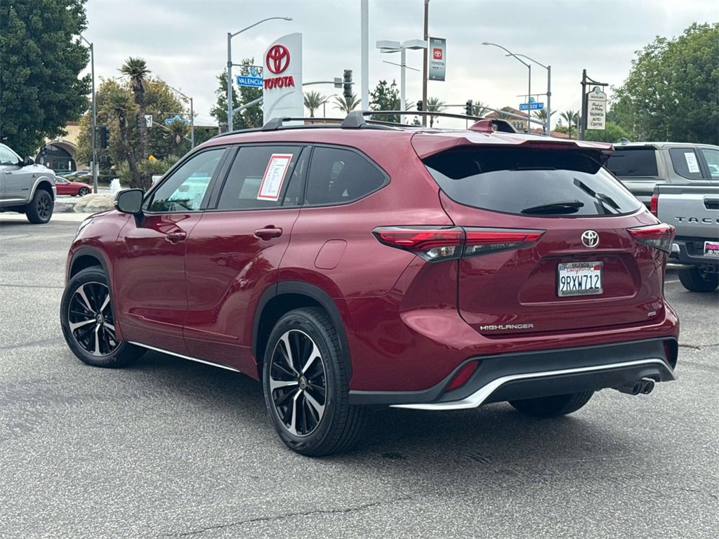 Certified 2021 Toyota Highlander XSE image 5