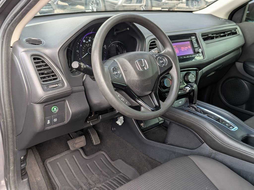 Used 2020 Honda HR-V LX image 32