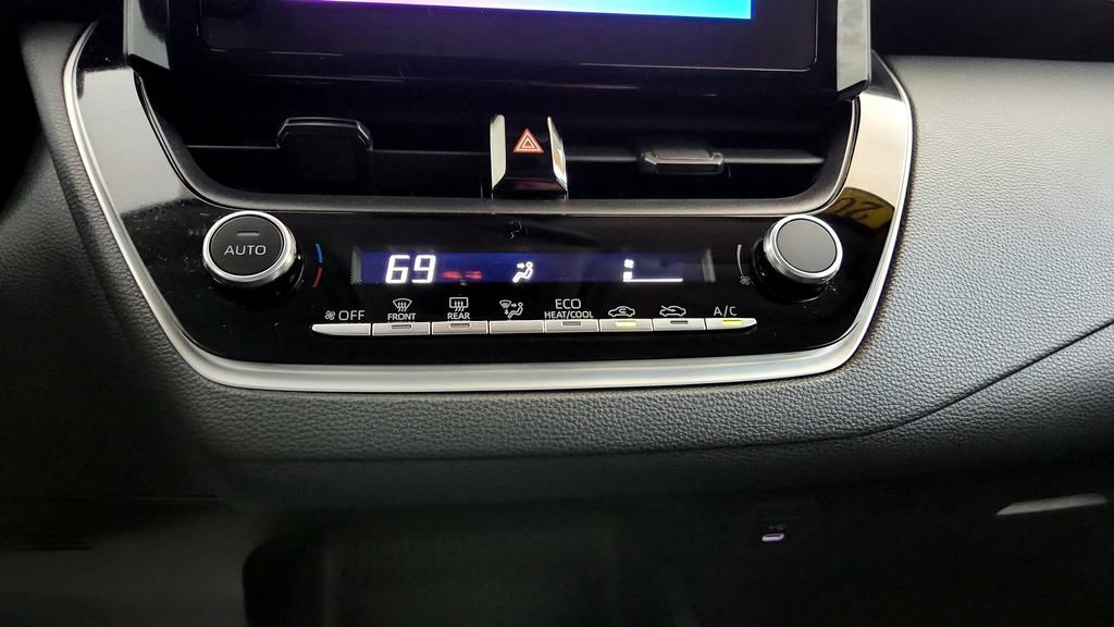 Certified 2023 Toyota Corolla LE FWD image 33