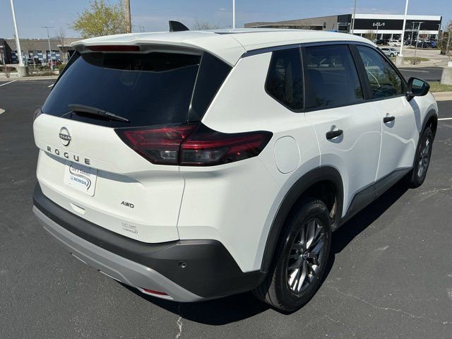 Used 2023 Nissan Rogue S AWD/4WD image 3