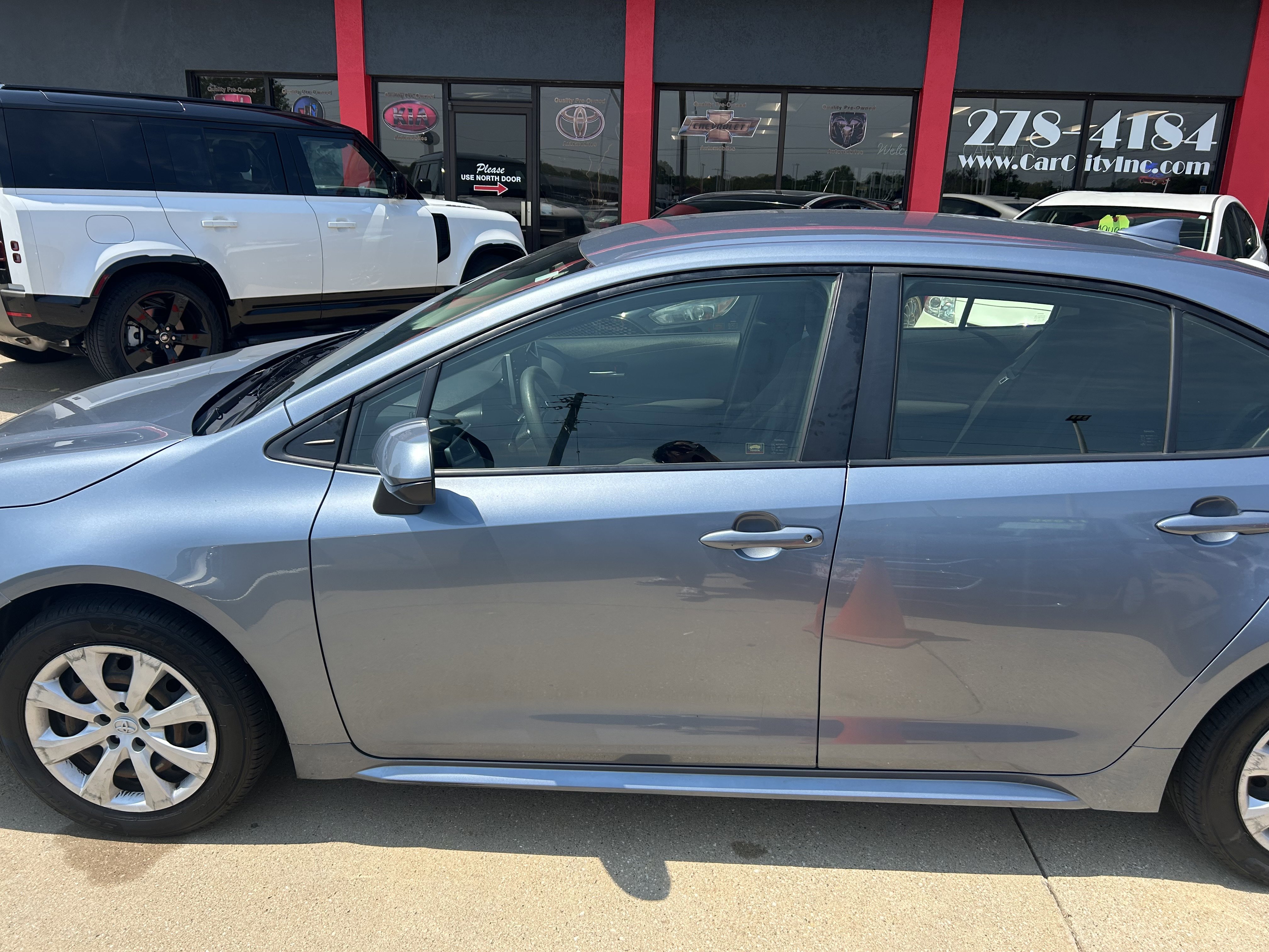 Used 2020 Toyota Corolla LE image 9