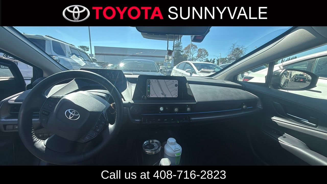 Used 2024 Toyota Prius XLE FWD image 4