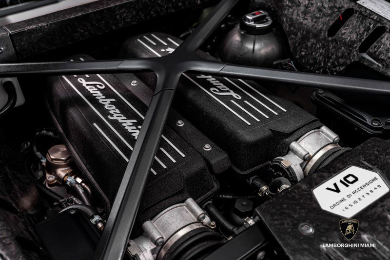 Used 2018 Lamborghini Huracan LP 580-2 image 17