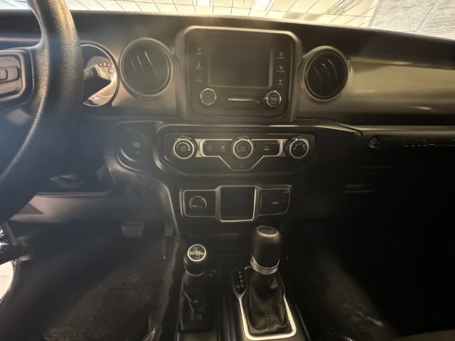 Used 2021 Jeep Wrangler Unlimited Sport AWD/4WD image 11